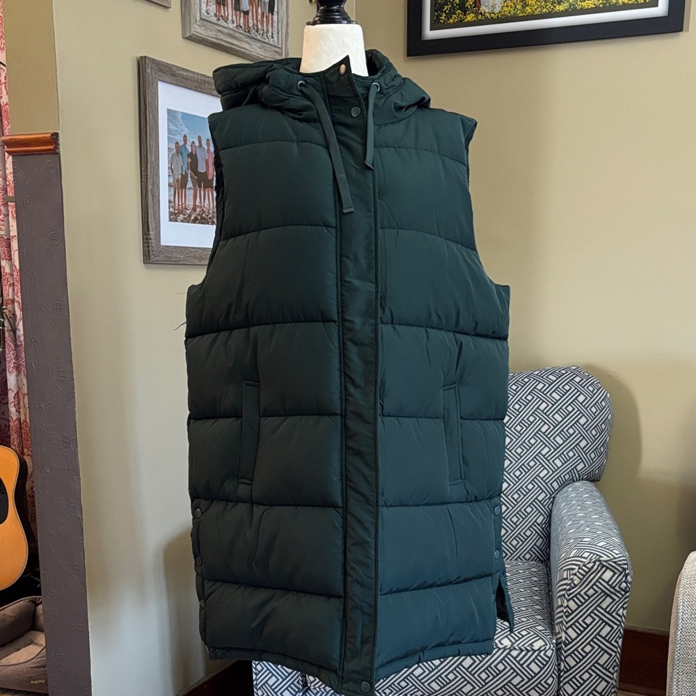 Women's Forest Green Puffer Vest, NWOT, Size XL, long